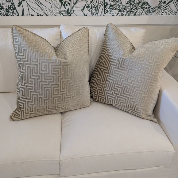 Geometric Pattern Throw Pillows - Picture 1 of 4